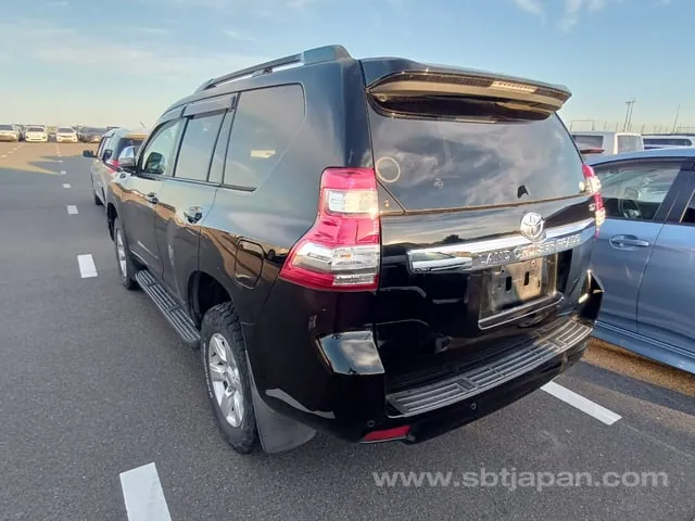Toyota Land Cruiser Prado 2015 photo 3