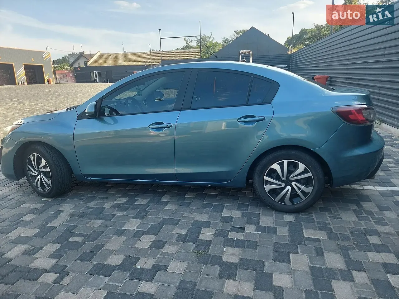 Mazda 3 2010 photo 4