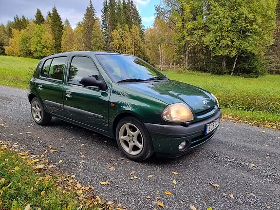 Renault Clio 2001 photo 2