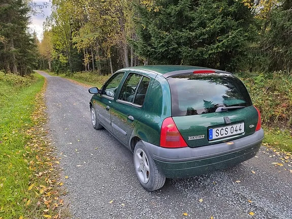 Renault Clio 2001 photo 4