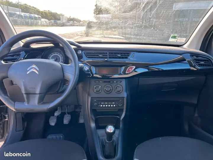 Citroen C3 2015 photo 2