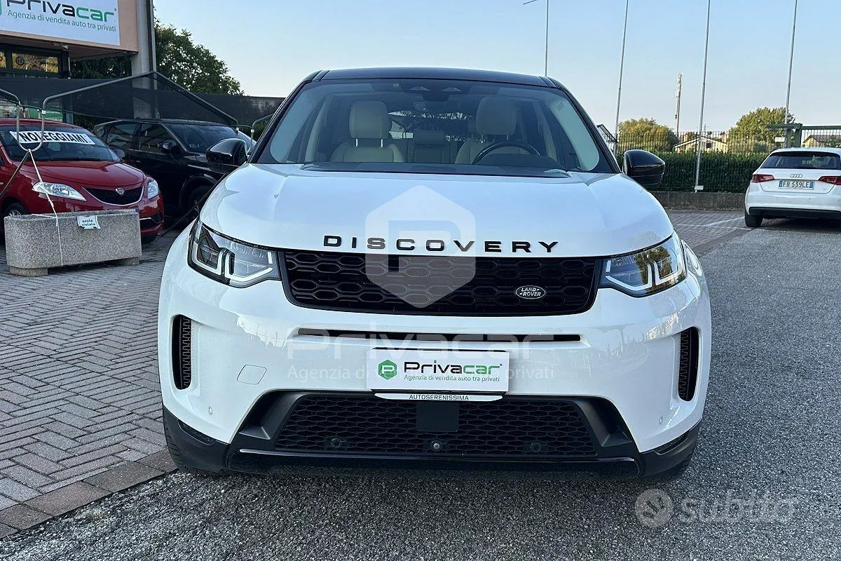 Land Rover Discovery Sport 2021 photo 2