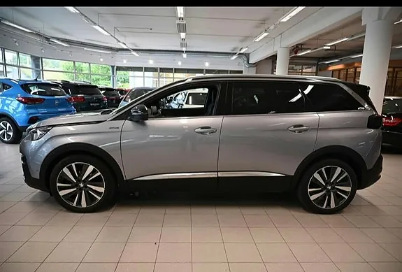 Peugeot 5008 2017 photo 4