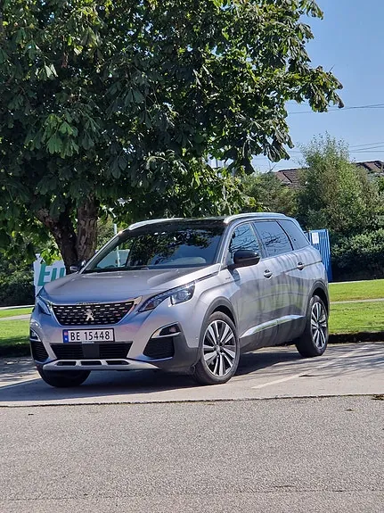 Peugeot 5008 2017 photo 2
