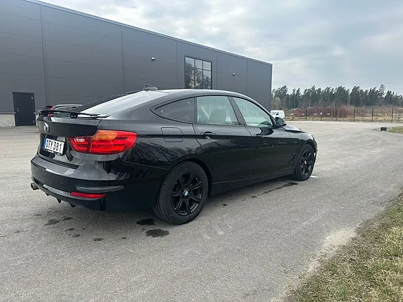 BMW 318D 2015 photo 3