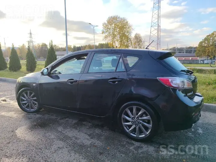 Mazda Mazda3 2011 photo 5