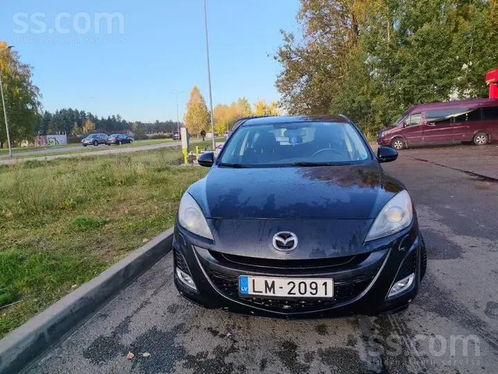 Mazda Mazda3 2011 photo 2