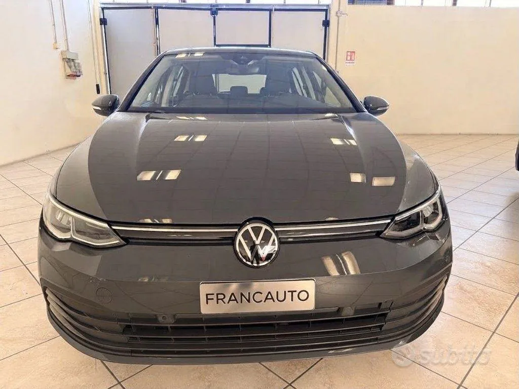 Volkswagen Golf 2023 photo 2