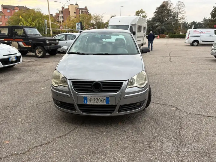 Volkswagen Polo 2009 photo 4