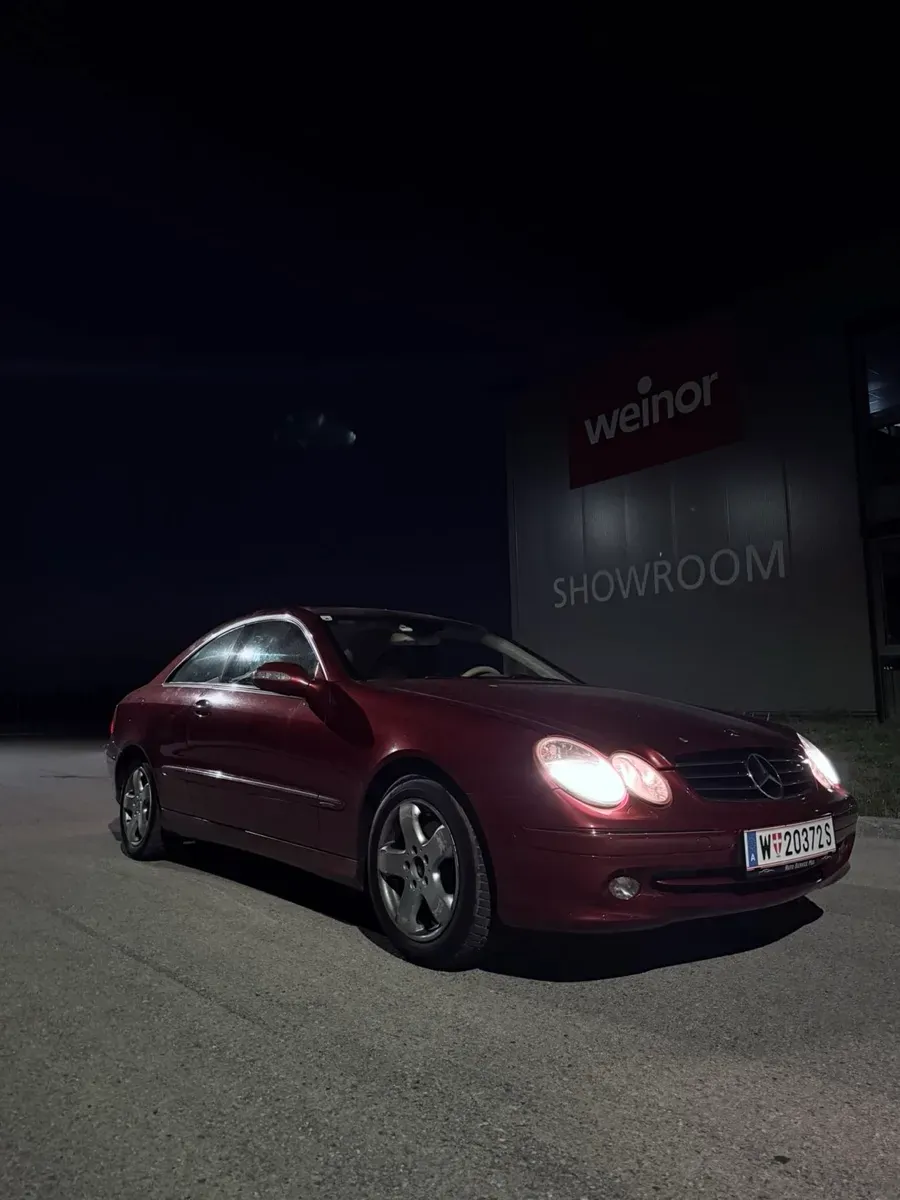 Mercedes-Benz Clk-Class 2005 photo 3