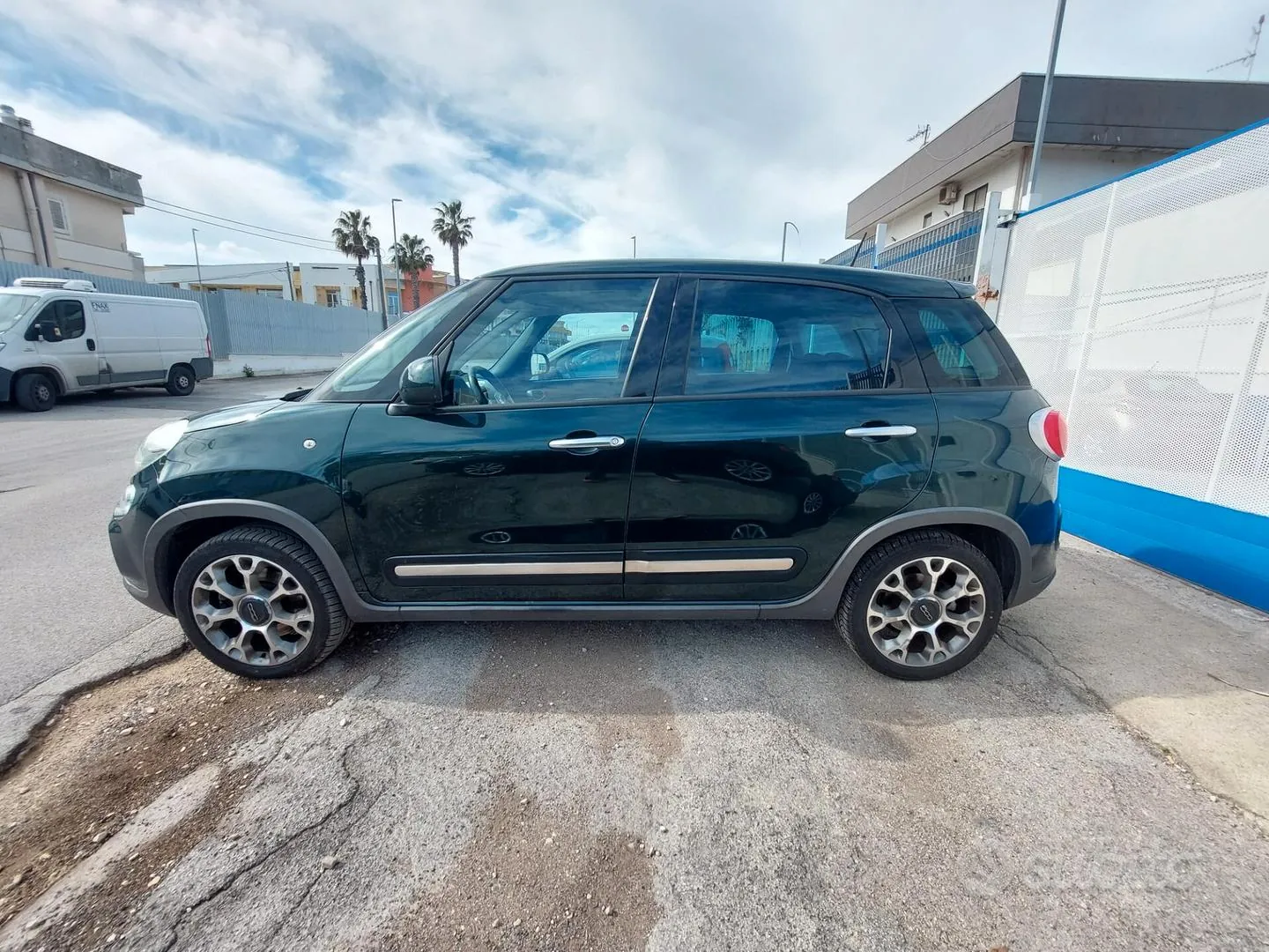 Fiat 500L 2014 photo 2