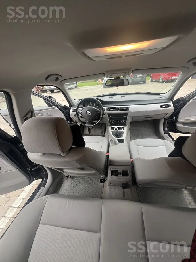 BMW 320D 2009 photo 5