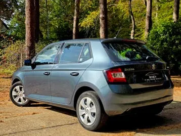 Skoda Fabia 2015 photo 2
