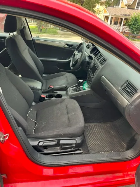 Volkswagen Jetta 2015 photo 2
