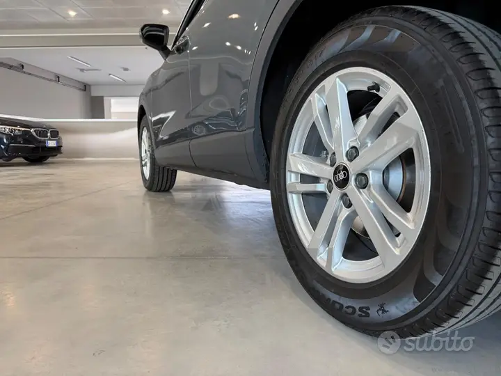 Audi Q3 2022 photo 4