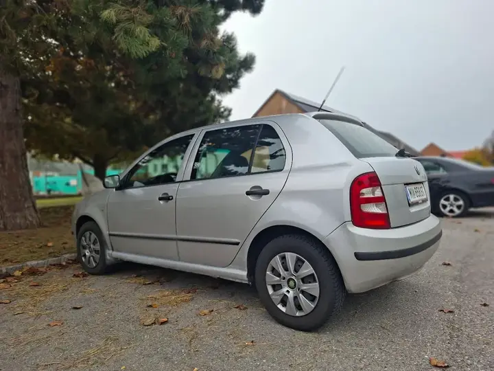 Skoda Fabia 2003 photo 3