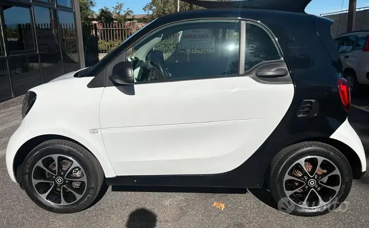 Smart Fortwo 2017 photo 4