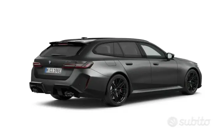 BMW M5 Touring photo 2