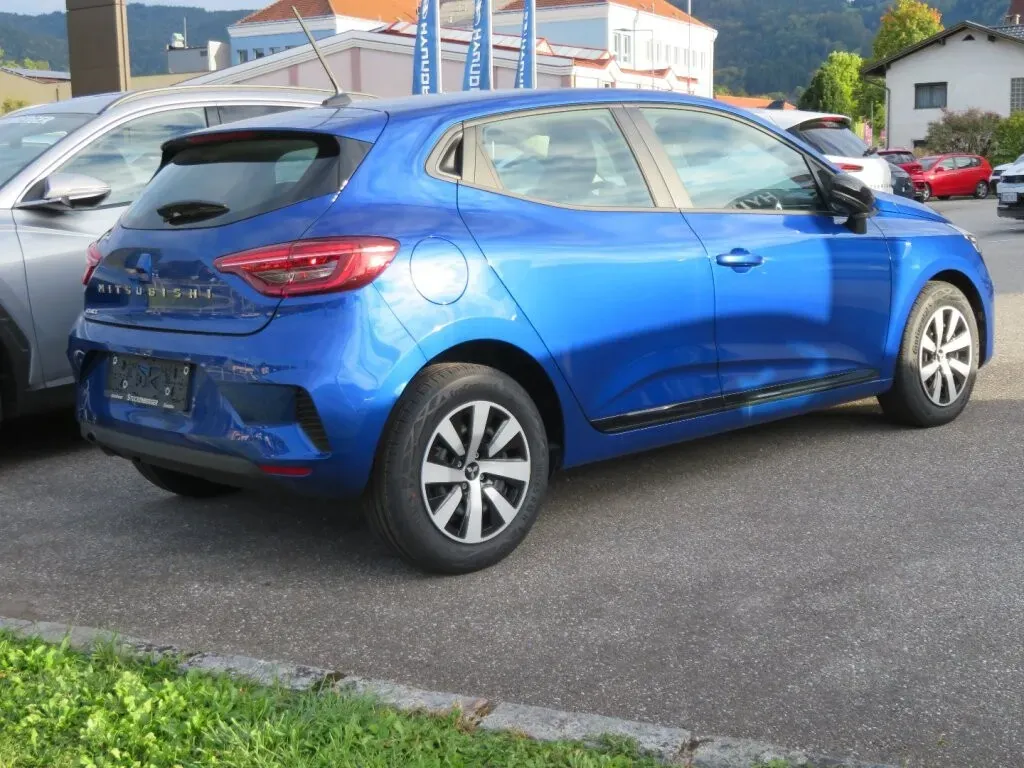 Mitsubishi Colt 2025 photo 2