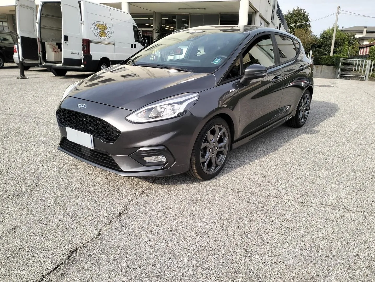 Ford Fiesta 2018 photo 2