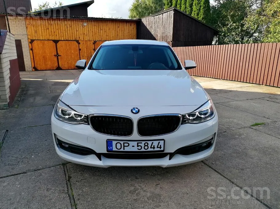 BMW 320 2016 photo 2