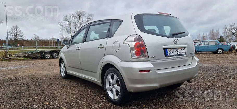 Toyota Corolla Verso 2006 photo 3
