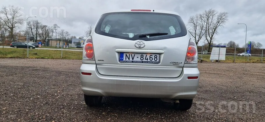 Toyota Corolla Verso 2006 photo 4