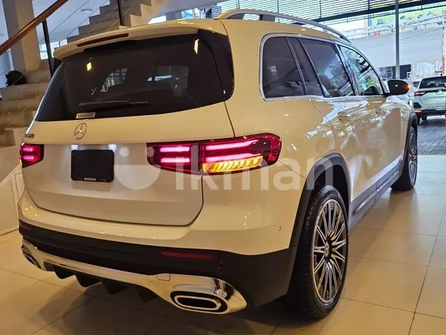 Mercedes-Benz Glb 2025 photo 4