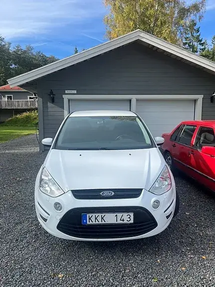 Ford S-Max 2011 photo 2