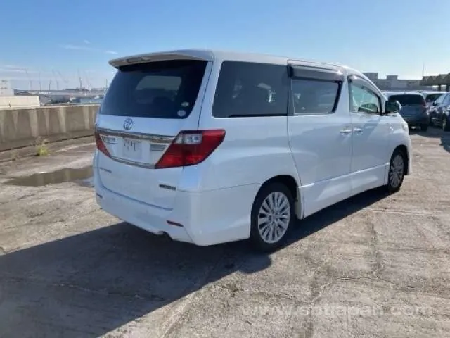 Toyota Alphard 2014 photo 4