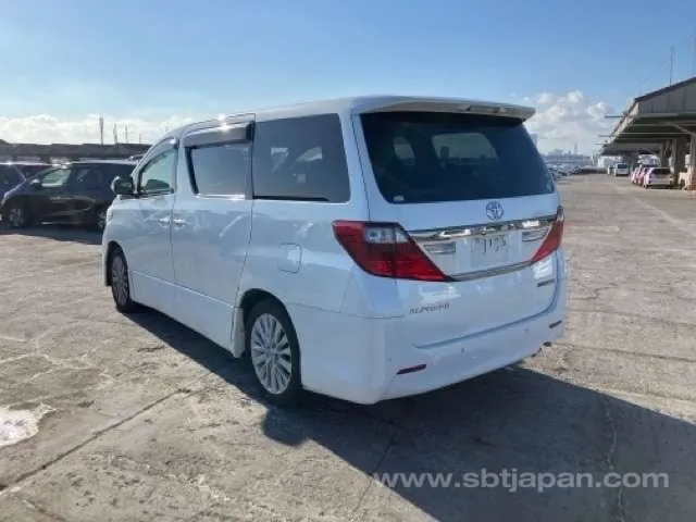 Toyota Alphard 2014 photo 3
