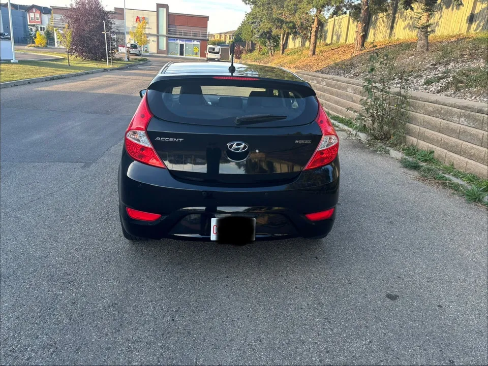 Hyundai Accent 2013 photo 4