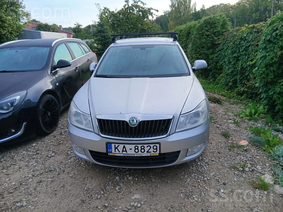 Skoda Octavia 2012 photo 2