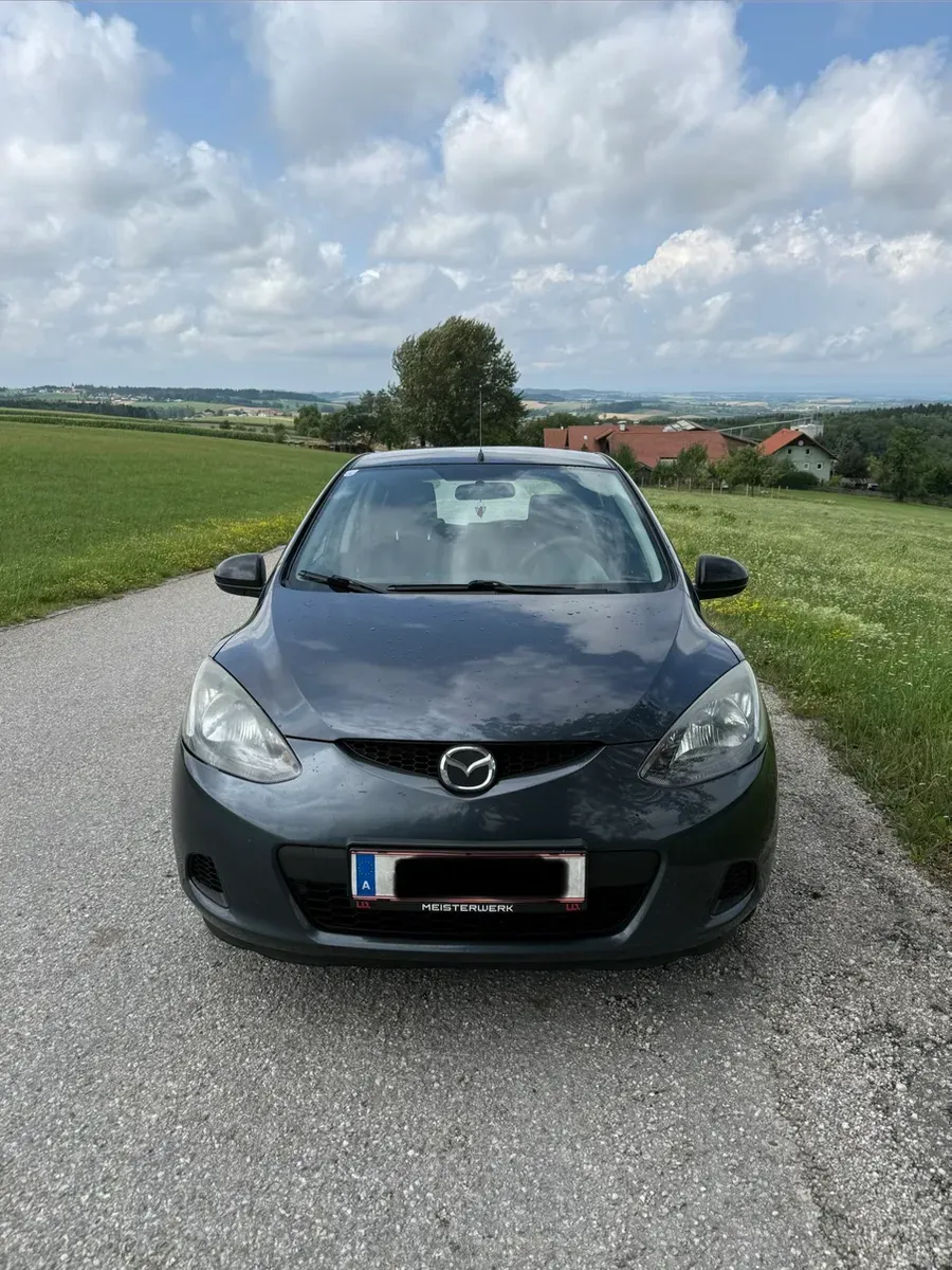 Mazda Mazda2 2008 photo 2