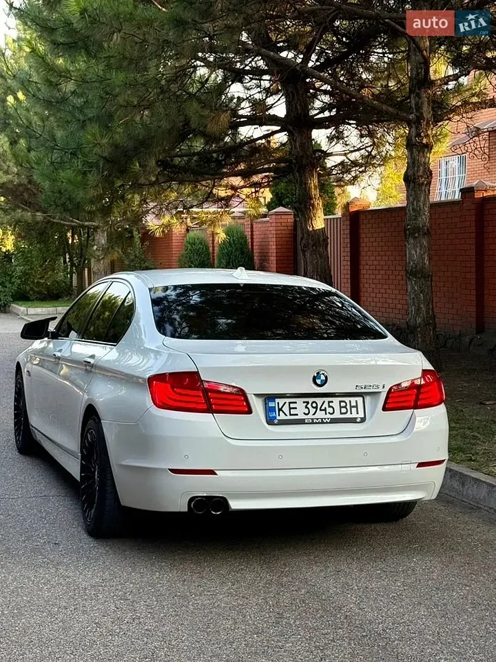 BMW 5 Series 2013 photo 5