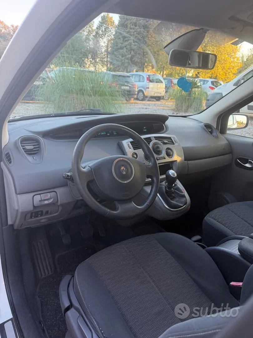 Renault Scenic 2006 photo 4