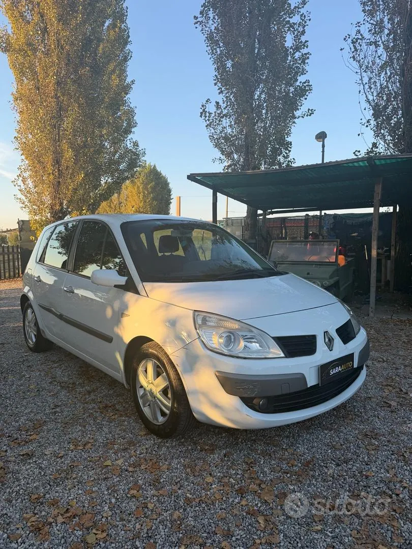 Renault Scenic 2006 photo 2