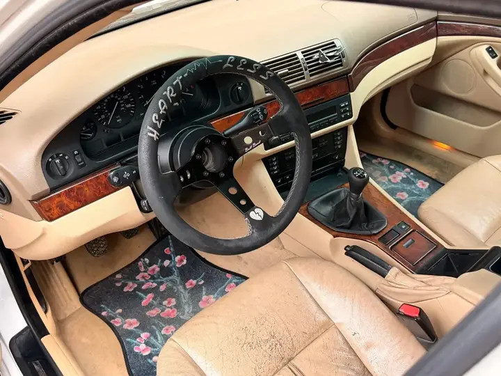 BMW 5 Series 2003 photo 2