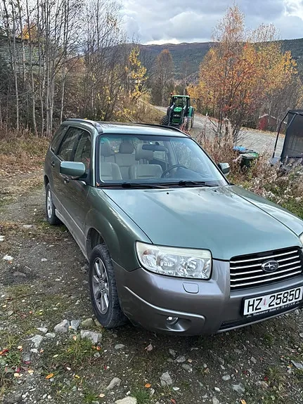 Subaru Forester 2006 photo 2