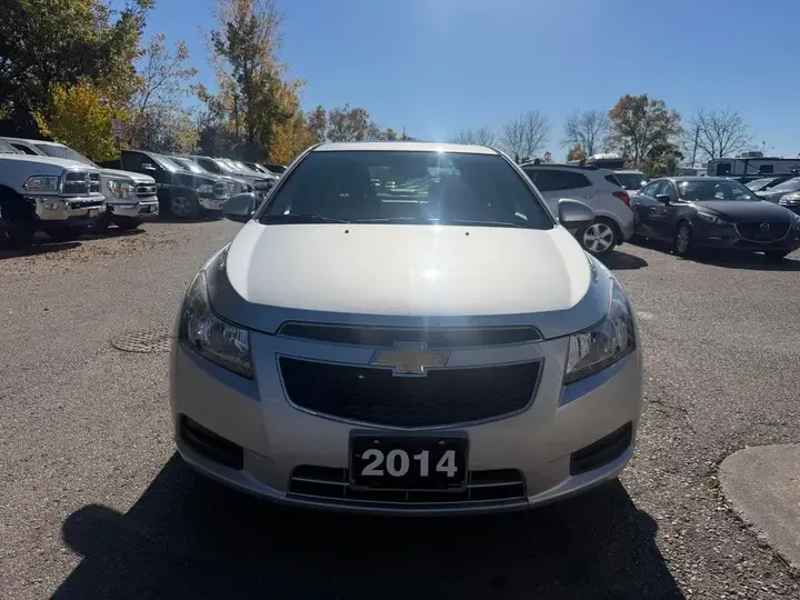 Chevrolet Cruze 2014 photo 2