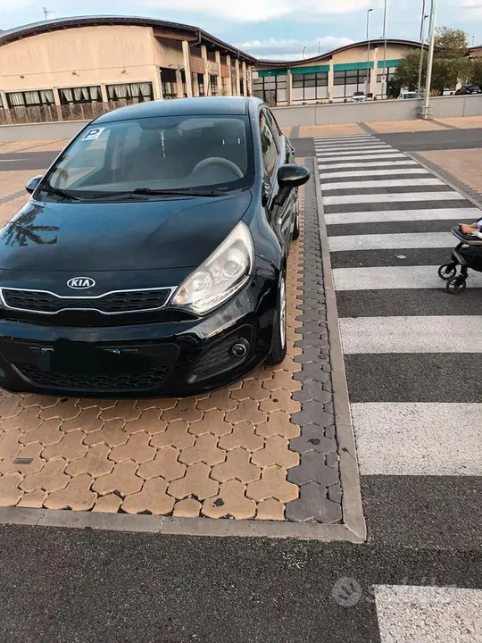 Kia Rio 2011 photo 2