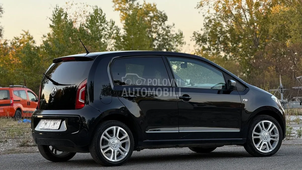 Volkswagen Up 2015 photo 5