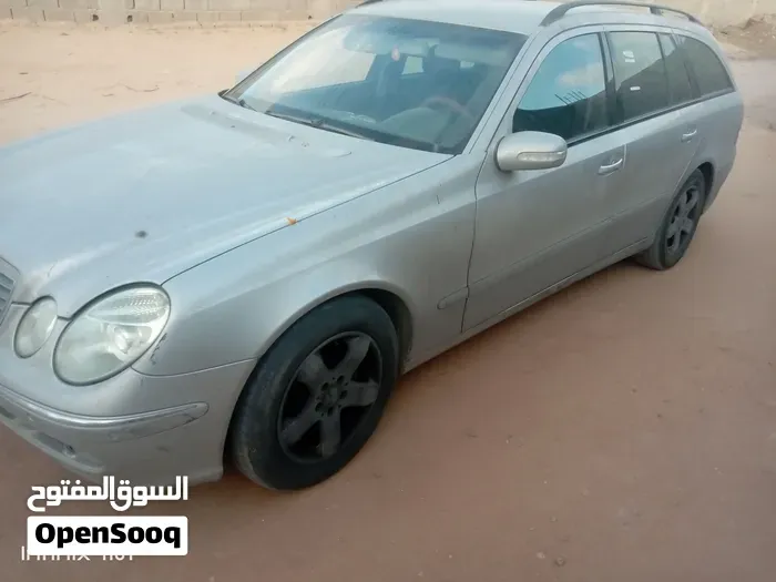 Mercedes-Benz E-Class 2004 photo 5