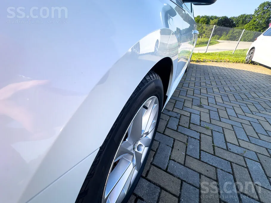 Skoda Superb 2017 photo 5