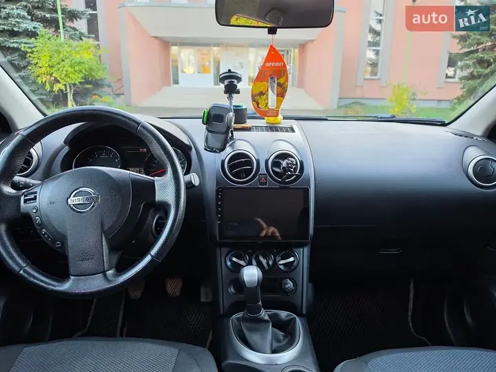 Nissan Qashqai 2013 photo 4