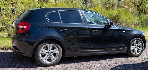 BMW 118D 2010 photo 4