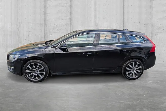 Volvo V60 2016 photo 2