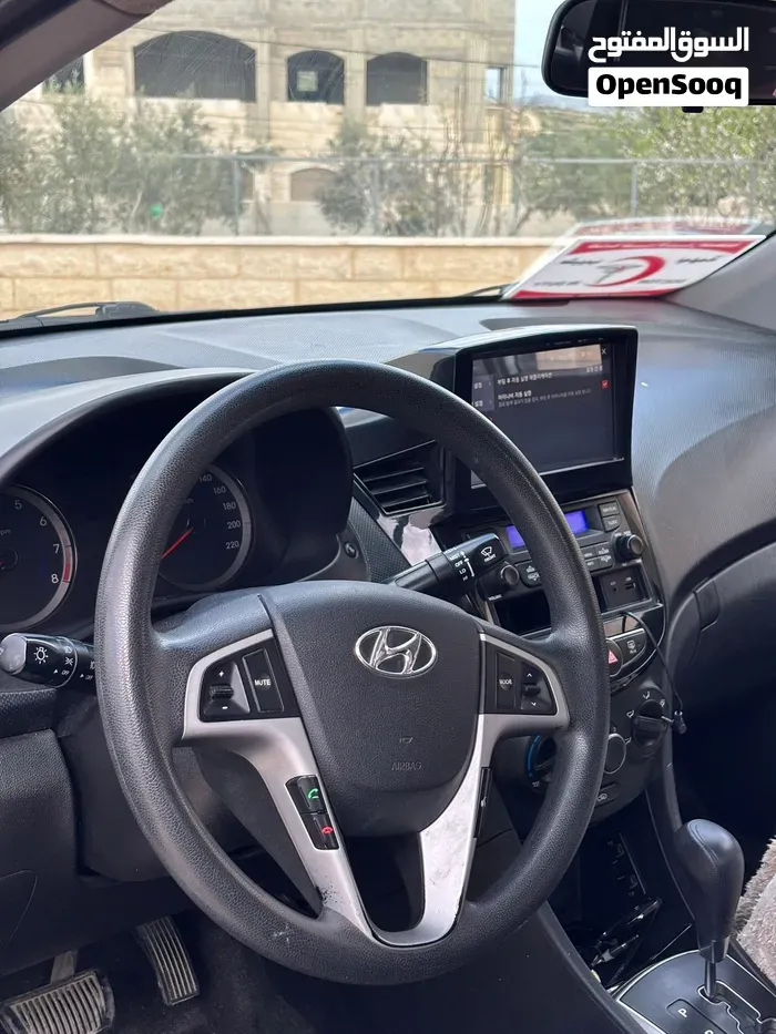 Hyundai Accent 2016 photo 3