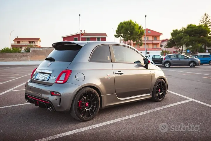 Abarth 595 2019 photo 2
