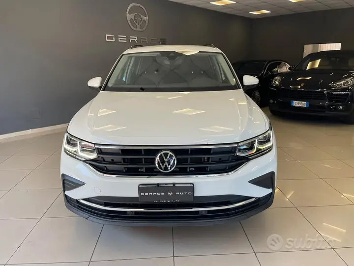 Volkswagen Tiguan 2021 photo 2